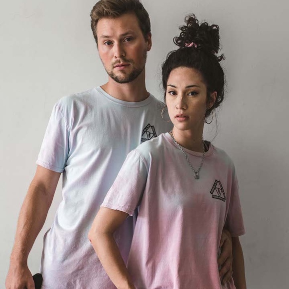 🔥TOUCH ME & DYE unisex color changing t-shirt - Picture 2 of 8